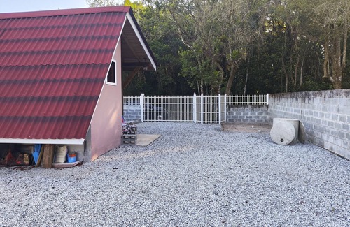 Balneario Praia do Leste Chalet De Esquí | Chalé da Praia Lugar Aconchegante em Pontal do Paraná Seu pet e bem Vindo!