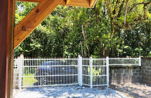 Balneario Praia do Leste Chalet De Esquí | Chalé da Praia Lugar Aconchegante em Pontal do Paraná Seu pet e bem Vindo!