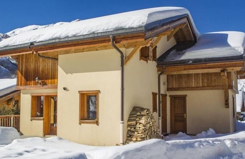 Saint-Marcel Chalet De Esquí | Chalet, wifi, fitness, sauna, balcón, chimenea o estufa a leña, parking, tv, local para esquís