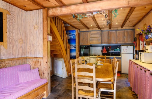 Saint-Maurice-sur-Moselle Chalet De Esquí | Chalet 'Myrtilles' con vistas a la montaña, terraza privada y Wi-Fi