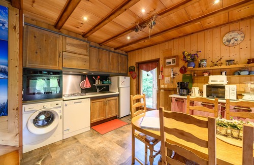 Saint-Maurice-sur-Moselle Chalet De Esquí | Chalet 'Myrtilles' con vistas a la montaña, terraza privada y Wi-Fi