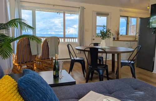 Cap-Saint-Ignace Casa | Chalet #14 Waterfront with Spa Fireplace WiFi & AC