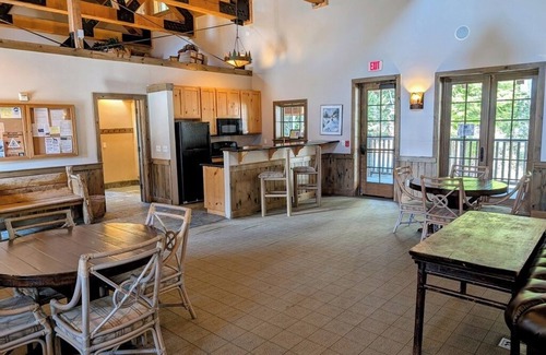 Government Camp Chalet De Esquí | Chalet 149 at the Official Collins Lake Resort