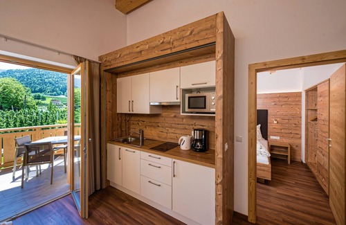 Tesimo Apartamento | Chalet '2 55m²' con vistas a la montaña, piscina comunitaria y wifi