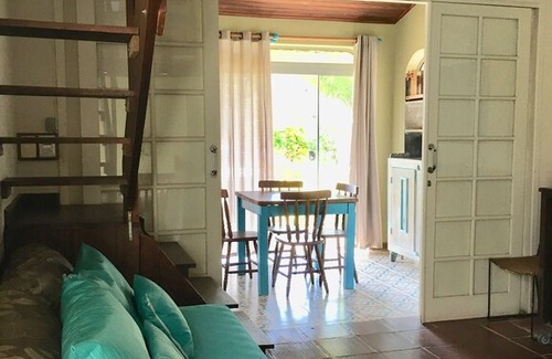 Florianopolis Chalet De Esquí | CHALET 2 IN GATE CONDOMINIUM 1 BLOCK BEACH|AIR CONDITIONING|WI-FI|BBQ