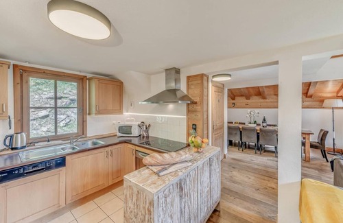 Les Brevieres Chalet De Esquí | Chalet, vista pistas, terraza, balcón, chimenea o estufa a leña, tv, local para esquís, 129m²