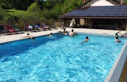 Reyrevignes Chalet De Esquí | Chalet 3 étoiles - Piscine - ccaideh