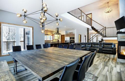 Stoneham Chalet De Esquí | Chalet 30 Chemin des Skieurs by Chalets Alpins