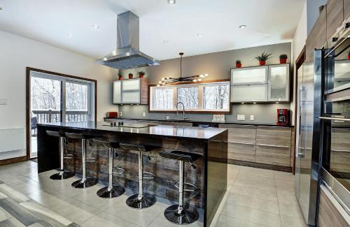 Stoneham Chalet De Esquí | Chalet 30 Chemin des Skieurs by Chalets Alpins