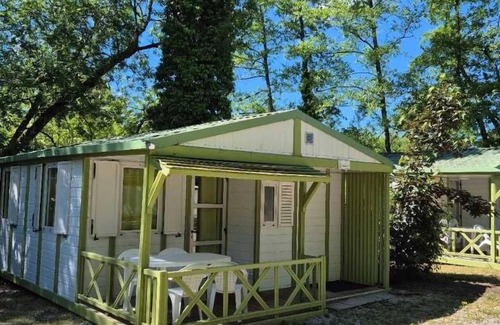Lons-le-Saunier Chalet De Esquí | Chalet 4 étoiles - Piscine - efa00h