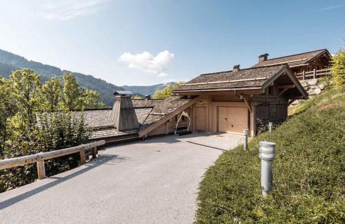 La Clusaz Chalet De Esquí | Chalet 4*, 5 chambres, hammam, cheminée, garage, WIFI, 10 personnes - FR-1-304-140