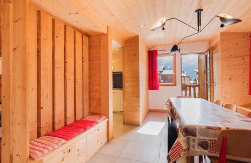 Meribel Village Apartamento | Chalet 4 chambres avec salles de bain privées, près des pistes et commerces - FR-1-566-67