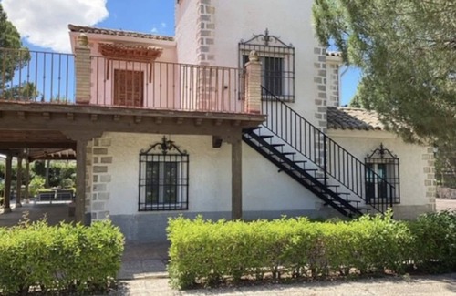 Guadamur Chalet De Esquí | Chalet a 5 min de Puydufou