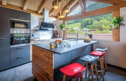 Thones Casa | Chalet 65bis - stylish home for 6 near lake and mountains - OVO Network