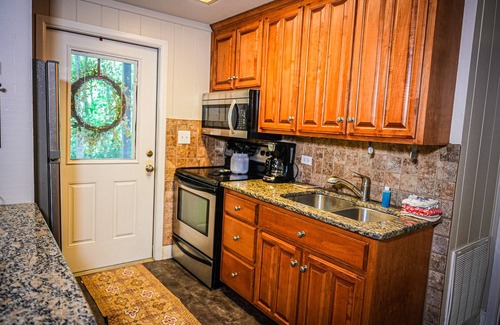 Pine Mountain Chalet De Esquí | Chalet #66- a rare gem steps from swimming pool.