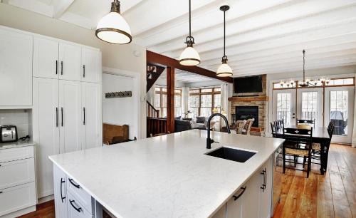Stoneham Chalet De Esquí | Chalet 9023 Chemin des Alpages by Les Chalets Alpins