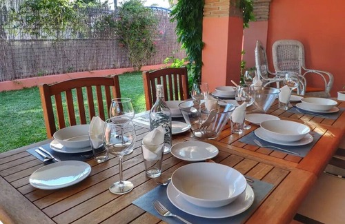 Urbanización Pinos Verdes Chalet De Esquí | Chalet a pie de playa para familias zona muy tranquila con todos los servicios