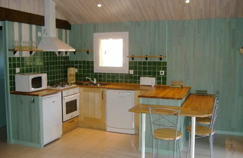 Sabres Chalet De Esquí | CHALET CONFORT, terraza cubierta, barbacoa, perrera.