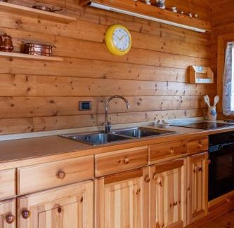 Zovello Chalet De Esquí | Chalet Alla Fonte - Wi-Fi, Netflix, Barbecue, Parking Space, a 3 minuti dallo Zoncolan