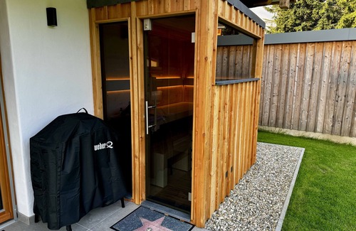 Tauplitz Apartamento | Chalet 'Almblick Mit Sauna' con vistas a la montaña, piscina compartida y Wi-Fi