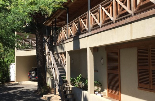 Cavaliere Casa | Chalet Aloha – Sea view, private beach access and sunny terrace in Cavalière