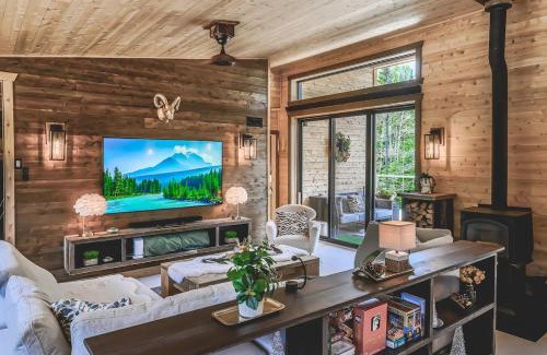La Malbaie Chalet De Esquí | Chalet Alpinot - Spa, Nature & Luxe dans les Montagnes !