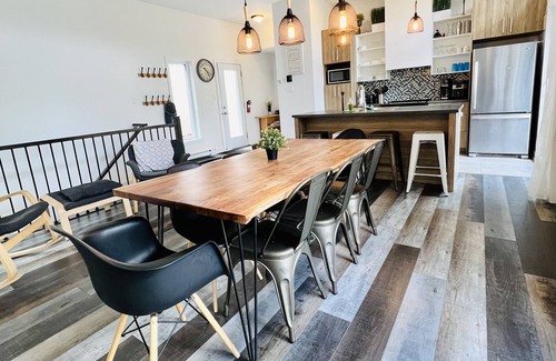 Chertsey Casa | Chalet Atlantide au bord du Lac and Spa