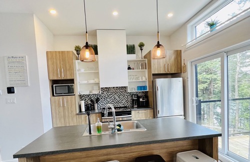 Chertsey Casa | Chalet Atlantide au bord du Lac and Spa