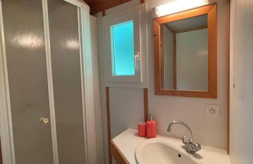 Serilhac Chalet De Esquí | Chalet au bord de l'étang