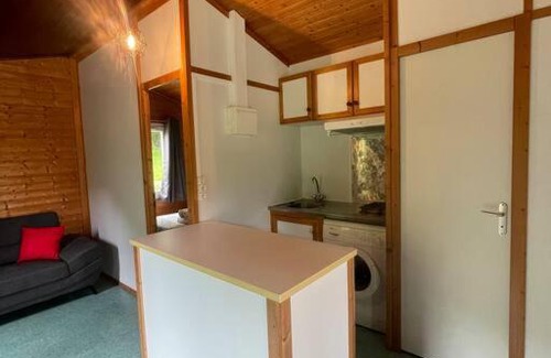 Serilhac Chalet De Esquí | Chalet au bord de l'étang