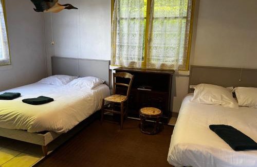 Moutiers-en-Puisaye Chalet De Esquí | Chalet au bord de l'étang 4 pers