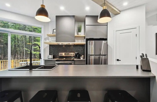 Chertsey Chalet De Esquí | Chalet AuCalm| Ski, Spa, navigable Lake| in the mountain| 1h away from Montreal