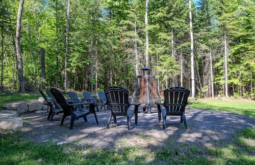 Chertsey Chalet De Esquí | Chalet AuCalm| Ski, Spa, navigable Lake| in the mountain| 1h away from Montreal