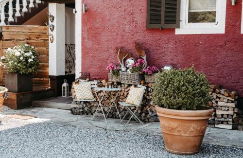 Golling an der Salzach Chalet De Esquí | Chalet Austria, up to 10 p, 15 min to salzburg city, garden with direct amazing mountainview, BBQ&bikes&sunbeds for free, 15 min sound of music
