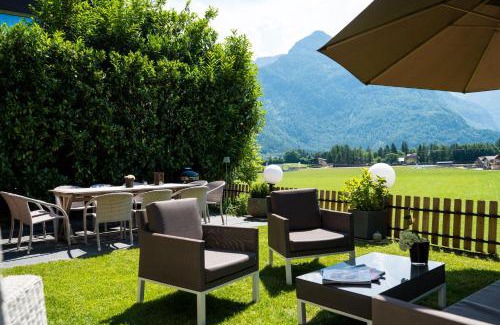 Golling an der Salzach Chalet De Esquí | Chalet Austria, up to 10 p, 15 min to salzburg city, garden with direct amazing mountainview, BBQ&bikes&sunbeds for free, 15 min sound of music