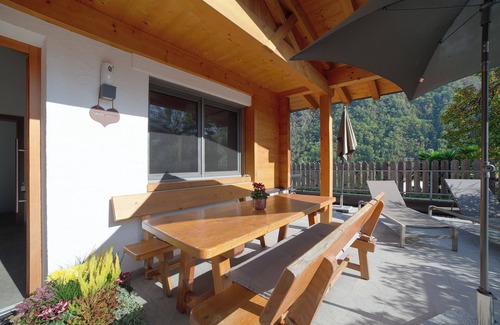 Rifiano Chalet De Esquí | Chalet 'Azalee' con vistas a la montaña, piscina compartida y Wi-Fi