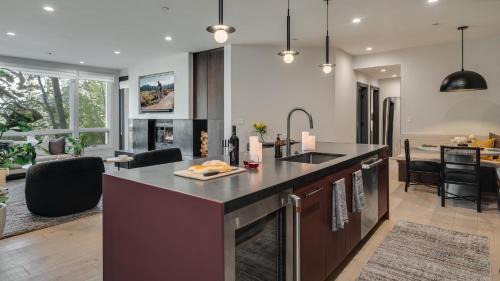 Highlands Townhomes Casa | Chalet Brio
