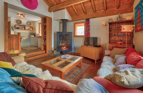 Vallorcine Chalet De Esquí | Hermoso Chalet Buet ubicado en el tranquilo pueblo de Vallorcine