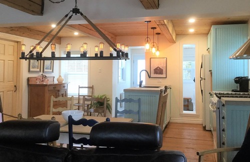 Saint Ferreol les Neiges Chalet De Esquí | CHALET CLOSE TO MONT SAINTE ANNE (BECASSINE)