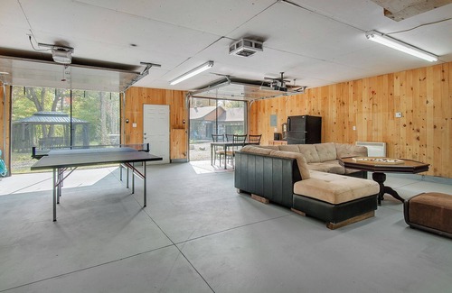 Entrelacs Chalet De Esquí | Chalet canin Coureur-des-bois.