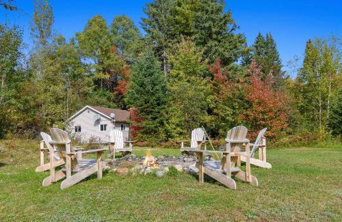 Notre-Dame-de-la-Paix Chalet De Esquí | Chalet chaleureux avec spa près de Mont-Tremblant