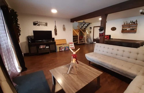 Chute-Saint-Philippe Chalet De Esquí | Chalet Chute-St-Philippe ♥ Waterfront ♥ SPA ♥ Wifi ♥ Pool Table ♥ Fireplaces
