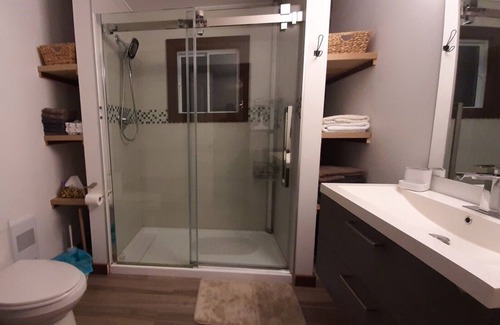 Chute-Saint-Philippe Chalet De Esquí | Chalet Chute-St-Philippe ♥ Waterfront ♥ SPA ♥ Wifi ♥ Pool Table ♥ Fireplaces