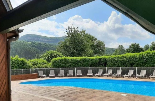 Bourgs-sur-Colagne Chalet De Esquí | CHALET COLAGNE 1/4-Chalet-Baño Privado-Familiar-Vista al Jardín