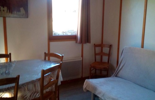 Bourgs-sur-Colagne Chalet De Esquí | CHALET COLAGNE 1/4-Chalet-Baño Privado-Familiar-Vista al Jardín