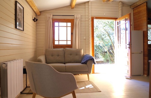 Suze-la-Rousse Chalet De Esquí | Chalet-Confortable-Habitación con desagüe-Vista al bosque