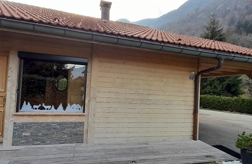 Thones Chalet De Esquí | CHALET CÓMODO CON PISCINA 10 MIN THONES CENTRO DE ESTACIONES / LAC