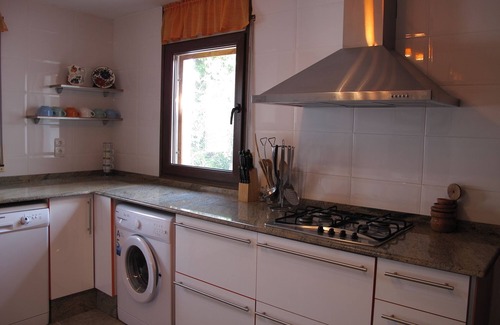 Tortosa Chalet De Esquí | Chalet con Piscina y Jardin privado , Wi-Fi, entre mar y montaña