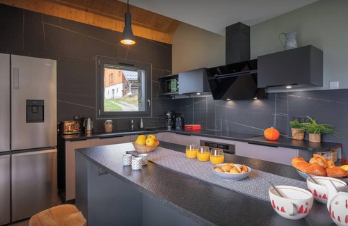 Doucy-Combelouviere Chalet De Esquí | Chalet Confidentiel - secluded stay mountain & valley views - OVO Network