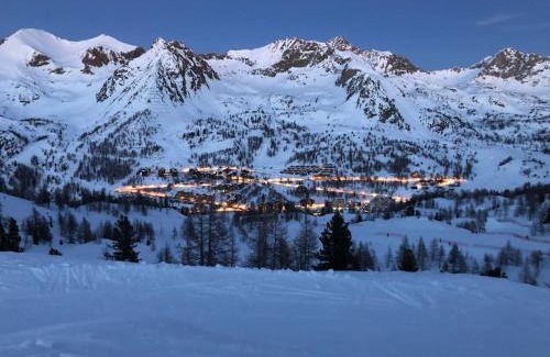 Isola Chalet De Esquí | Chalet confortable vue panoramique